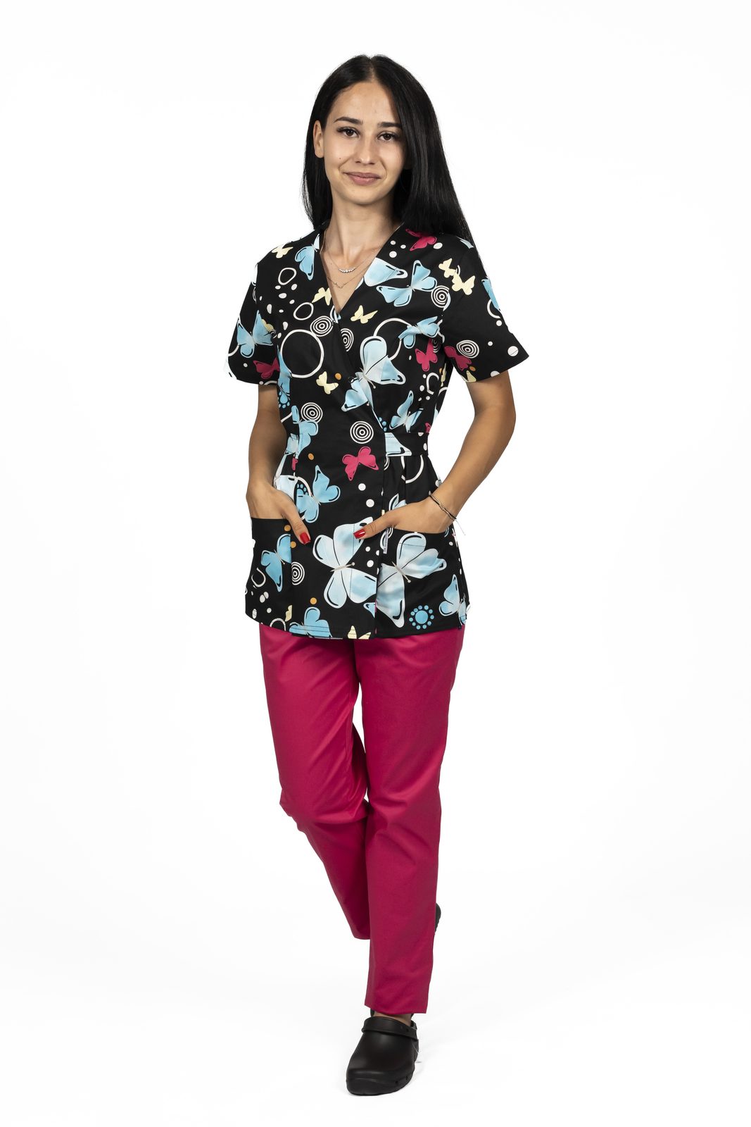 Medicinski kimono Blackbutterfly, s potiskano bluzo in elastičnimi hlačami