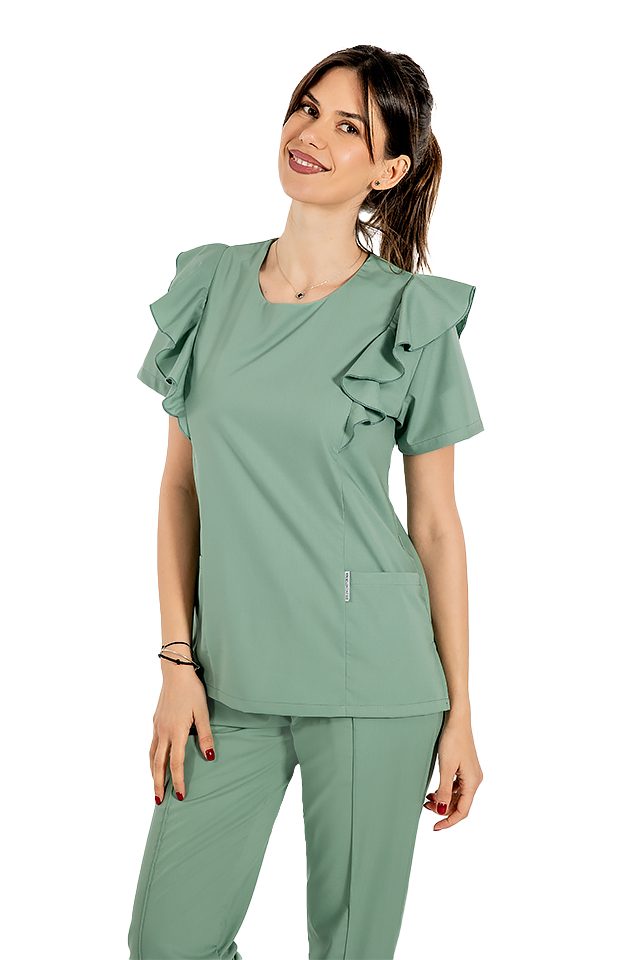 Raztegljiva medicinska obleka Cristina, olivne barve, bluza z volančki in hlače z vrvico in elastiko