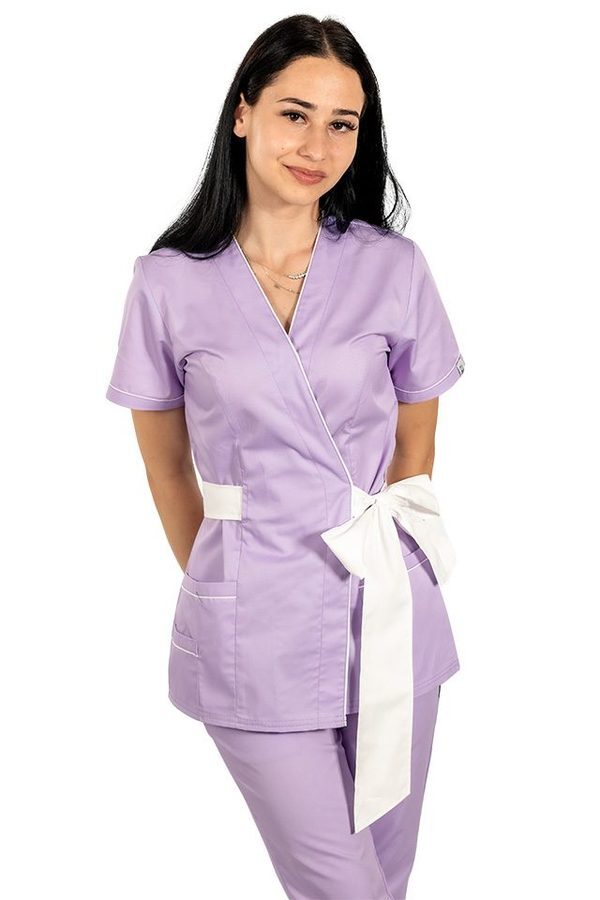 Lila kimono medicinska halja z belim robom in vrvico za metuljček