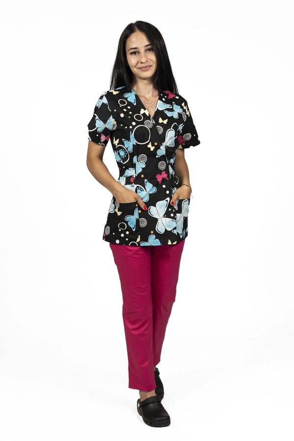 Medicinski kimono Blackbutterfly, s potiskano bluzo in elastičnimi hlačami